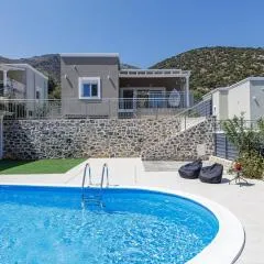 Modern family villa Basilicata Salmostro in Bali w/ Pool & BBQ Area