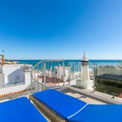 Typical Fisherman's Cottage with amazing sea views!