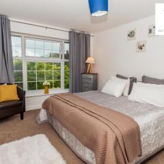 2 Bed Apartment-5 Guests - Business-Relocation-Parking - The Brighton Short Stay & serviced Apartments