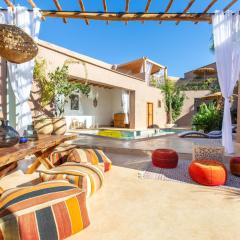 VILLA BEL'VIE, PRIVEE, MARRAKECH , PISCINE CHAUFFEE, Wifi, Clim