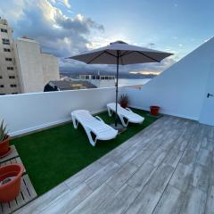 Holiday Home & Rooftop Lounge