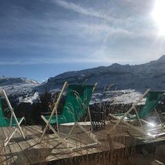 MAGNIFIQUE APPARTEMENT AVEC TERRASSE et VUE IMPRENABLE SUR LE CIRQUE DE FLAINE, 2 chambres et coin montagne, 6 personnes