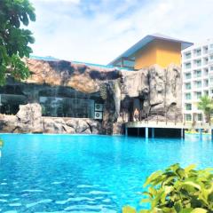 Laguna Beach 3 The Maldives - top floor studio