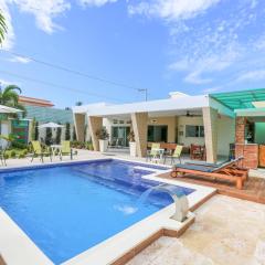 Villa Alida Nagua Pool Beach Dailymaid & Bbq