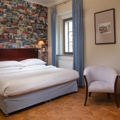 Charles Bridge Rooms & Suites by SIVEK HOTELS