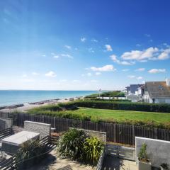 Sea View 3 bedroom seaside property