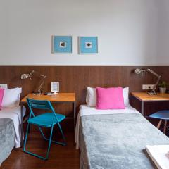 Traveller House