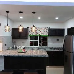 4to nivel 2 habitaciones 2 baños Alma Rosa I