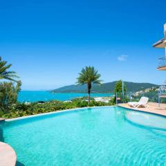 STAR VIEW 9, POOL, WIFI, SLEEP 4, BEST VIEWS IN AIRLIE