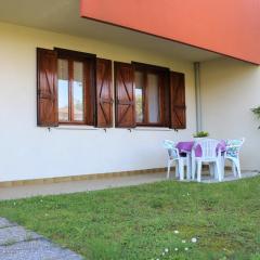 Lovely flat with private fenced garden