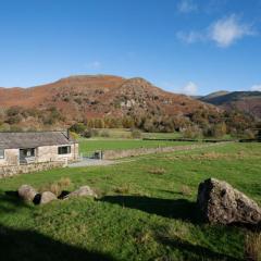 Grasmere Cottage with Stunnng Views by LetMeStay