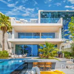 FIVE Palm Beach Villa - Three Floors, Private Pool, Jacuzzi