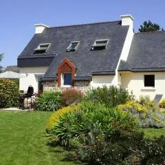 Nice holiday home with beautiful garden, Paimpol