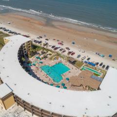 Beach Condo Beach Front, Huge Outdoor Pool, Heated Indoor Pool, Kiddie Pool, Tiki Bar