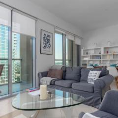 Bright and Cosy 2 Bedroom Apartment in Golf Towers