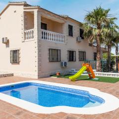 7 Bedroom Awesome Home In Cullera