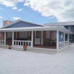 Casa com 4 quartos à 200 m da praia c/ churrasqueira