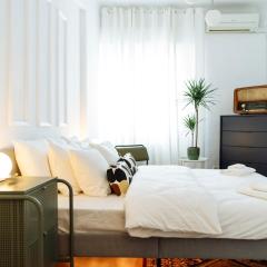 Lovely vintage double studio in city center