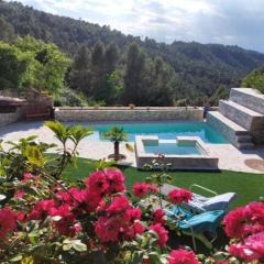 Cal Abadal - A Deluxe Privat Room in a villa with pool and jacuzzi near Barcelona