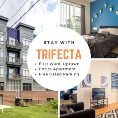 Trifecta Prime Location & Balcony Superhost