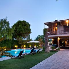 Villa Bona: A secluded villa less than 50 min. from Athens Intl. Airport