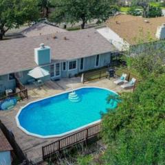 Cheerful 3-bedroom with a pool