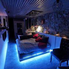 Sweet Loft Grenoble-Love Room avec jacuzzi & sauna