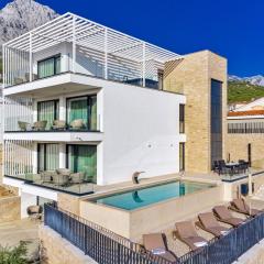 Luxury Villa Delight I in Promajna with Private Pool, Gym, Sauna & Jacuzzi