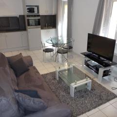 Central 1 bedroom Riouffe 2 mins from the Palais and Croisette 206