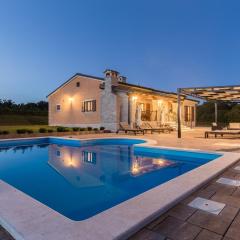 Villa Elida by Villas Holiday