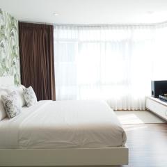 The Beach Bangsaen by Thanthita next to Wonnapa beach FREE DISNEY PLUS