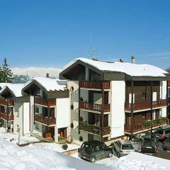 Apartment Hameau D001 by Interhome