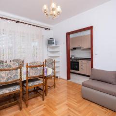 Apartment Balota by Interhome