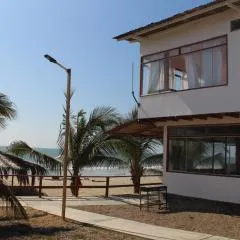 Casa de Playa Alarcon - Huacura