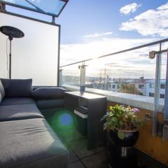 Sunny Central Downtown Apartment