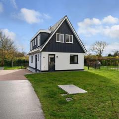 Wonderful Holiday Home in De Koog Texel with Terrace