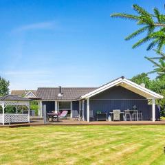 8 person holiday home in Nexø-By Traum