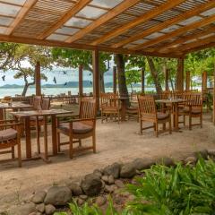 Capitán Suizo Beachfront Boutique Hotel