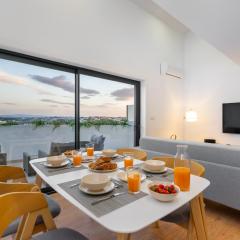 WHome Riverside View Premium Apartment w/ AC & Terrace