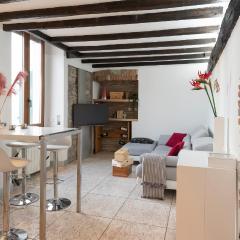 JOIVY Cosy Apt in Como Centre