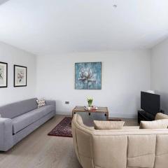 Recently redecorated spacious and Modern 1BR flat in West London