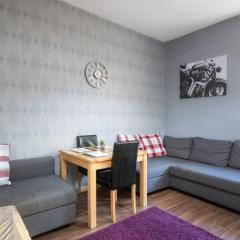 Newcastle City centre super spacious town house free parking and Wi-Fi