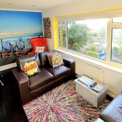 3 Bed House Stunning Views And Free Parking