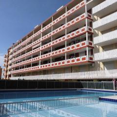 Holiday by the pool-Beahost