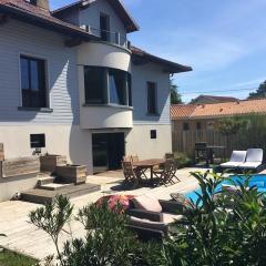 Villa élégante à Biscarrosse avec piscine privée