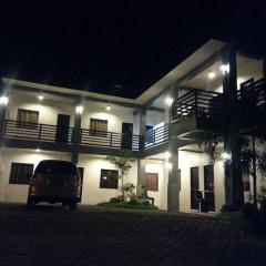 DOLYN SUITES