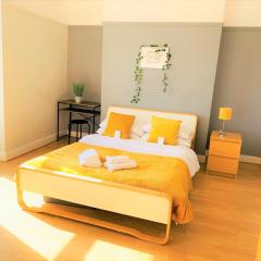 Swansea Beach Townhouse - 350 yard from the beach!