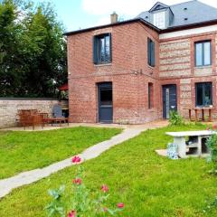 Maison de 4 chambres avec jardin clos et wifi a Saint Vaast d'Equiqueville