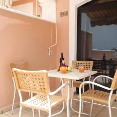 Apartment with terrace on the seafront in Playa Fañabe
