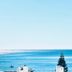 Spectacular Apartment With Amazing Sea Views!